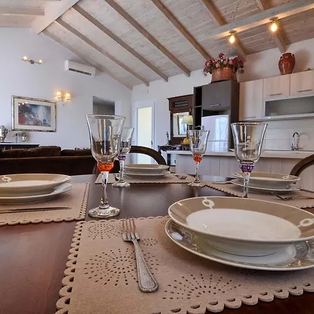 Lägenhet Veroniki Penthouse Deluxe